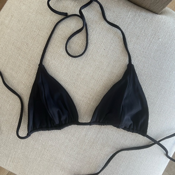 Marley Reversible Top in Black Matte & Ribbed Reversible & Marley Black Bottom - Picture 5 of 5